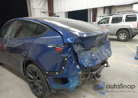 2021 Tesla Model Y Long Range Dual Motor All-Wheel Drive z USA, uszkodzony, nr VIN 5YJYGDEE2MF217387